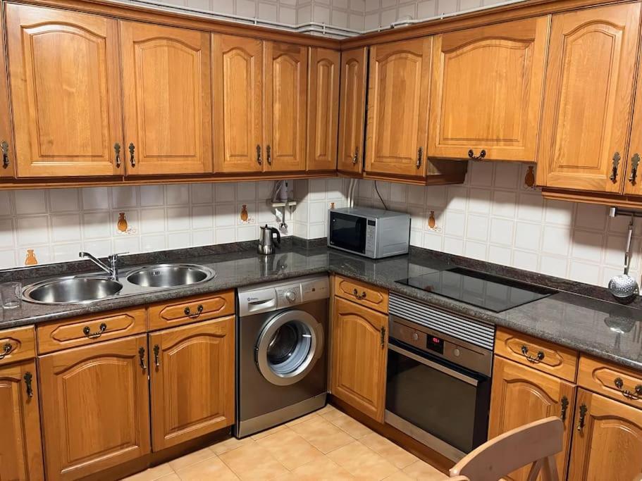 Duplex 122M2, 4 Dormitorios, 2 Banos Completos, Wifi 1Gb Mundaka Zewnętrze zdjęcie