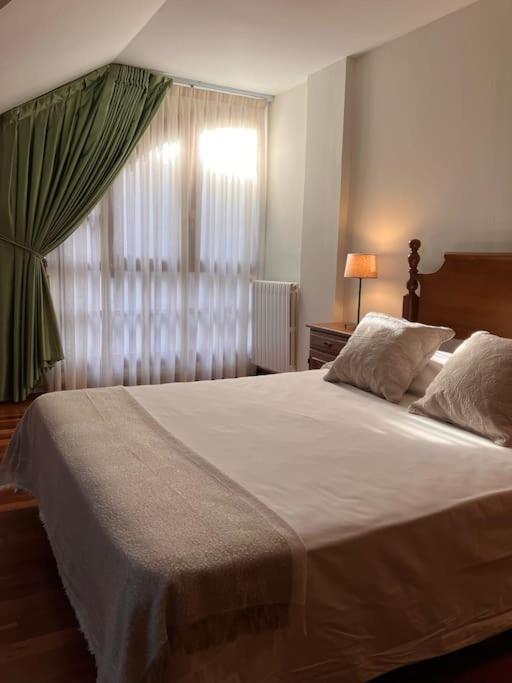Duplex 122M2, 4 Dormitorios, 2 Banos Completos, Wifi 1Gb Mundaka Zewnętrze zdjęcie