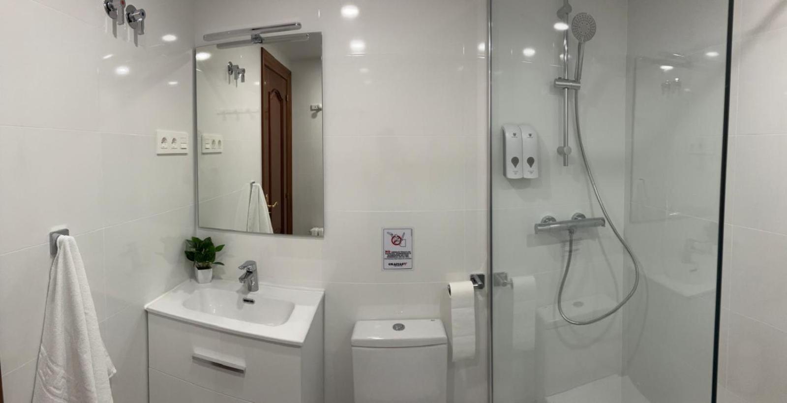 Duplex 122M2, 4 Dormitorios, 2 Banos Completos, Wifi 1Gb Mundaka Zewnętrze zdjęcie